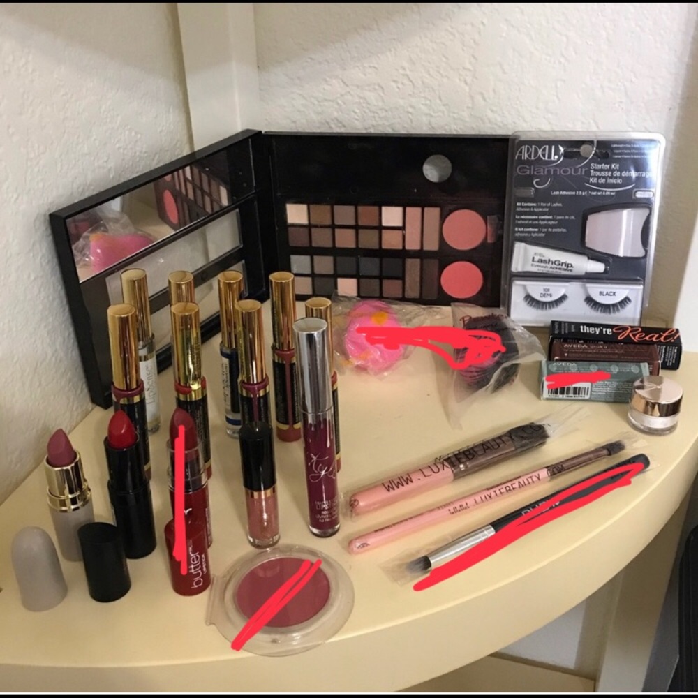 Makeup lot